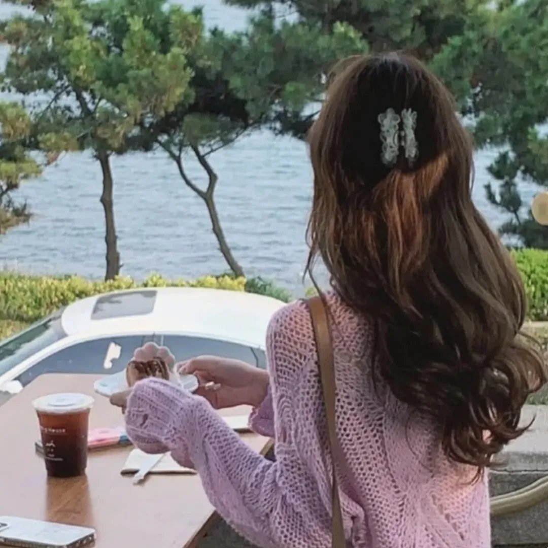 绿茵场外